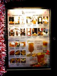 Try Indonesian Herbal Drink In Jakarta⁉️😱🫖 (📍Old Town Area)