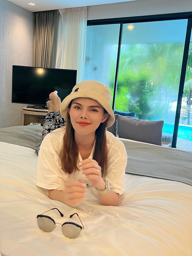 LAVELA KHAO LAK