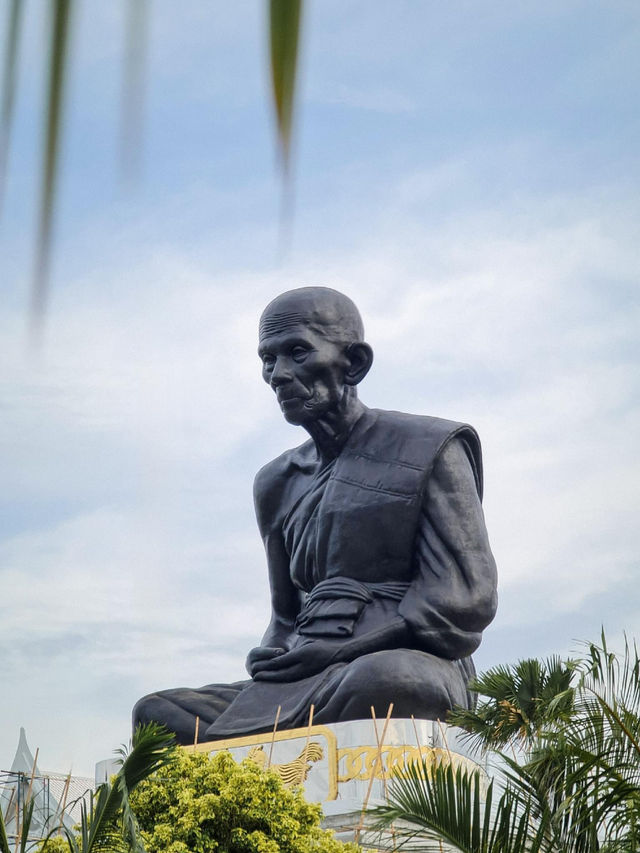สักการะ หลวงพ่อรวย วัดตะโก 🙏✨