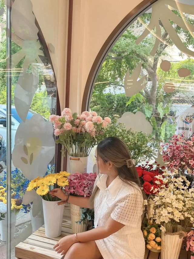 คาเฟ่ดอกไม้เปิดใหม่ย่านอารีย์🌷