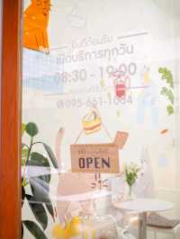 คาเฟ่เปิดใหม่ย่านท่าพระ LALUNA CAFE