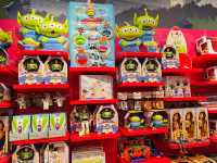  Disney Store ช็อปที่สาวกดิสนีย์ห้ามพลาด! 🏰🎆