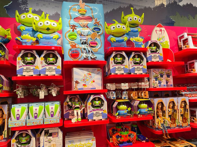  Disney Store ช็อปที่สาวกดิสนีย์ห้ามพลาด! 🏰🎆