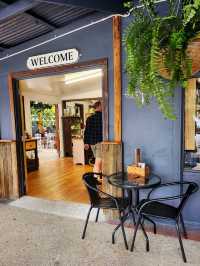 🇦🇺 Unique Garden-Themed Cafe on Beerburrum, QLD, Australia