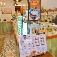 จันทร์แรมไอศกรีม ร้านน่ารักกลางเมืองประจวบ 