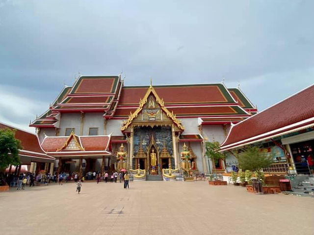 วิหารพระนอน วัดบางพลีใหญ่กลาง