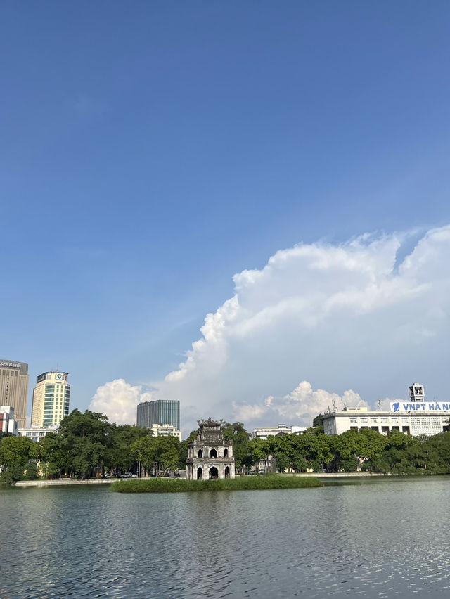 วัดหงอกเซิน (Ngọc Sơn Temple)