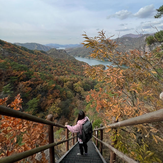 충북 가을 단풍산행 구담봉