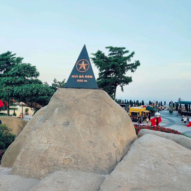 Ba Den Mountain หลังคาแห่งเวียดนามใต้