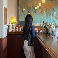 雑居ビルの屋上でひっそりオープンするカフェ"freind in hand"☕️ 