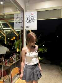 Vinyl & Wine คาเฟ่/บาร์ลับใจกลางเมืองเชียงราย