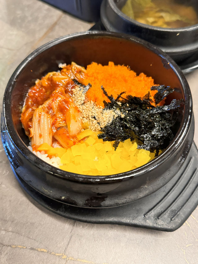 초벌해서 나와서 더 편리하게 고기를 즐길수있는 곳,육쁘다