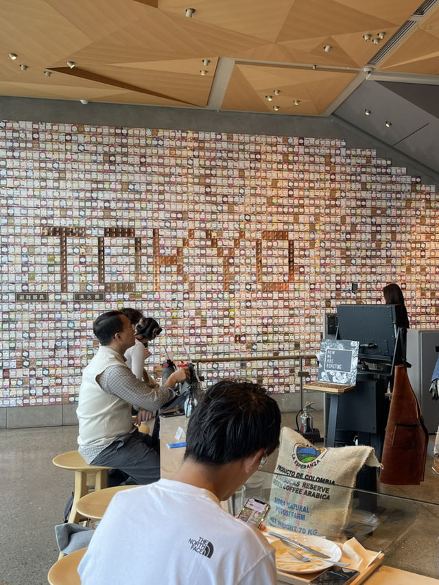 Brewing Magic in Tokyo: Starbucks Reserve Like Never Before! ☕️✨