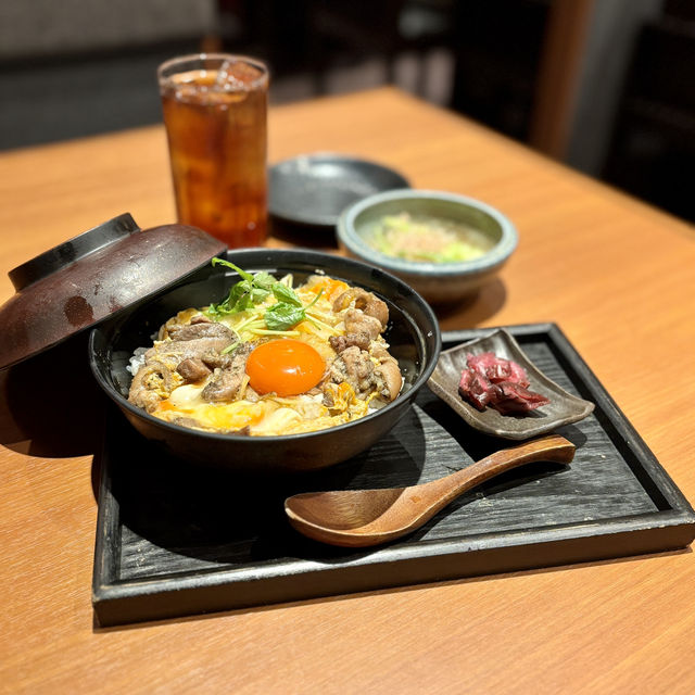 【大阪・箕面市】昼飲みが楽しめる「炭火焼鳥 真骨鳥 みのおキューズモール店」