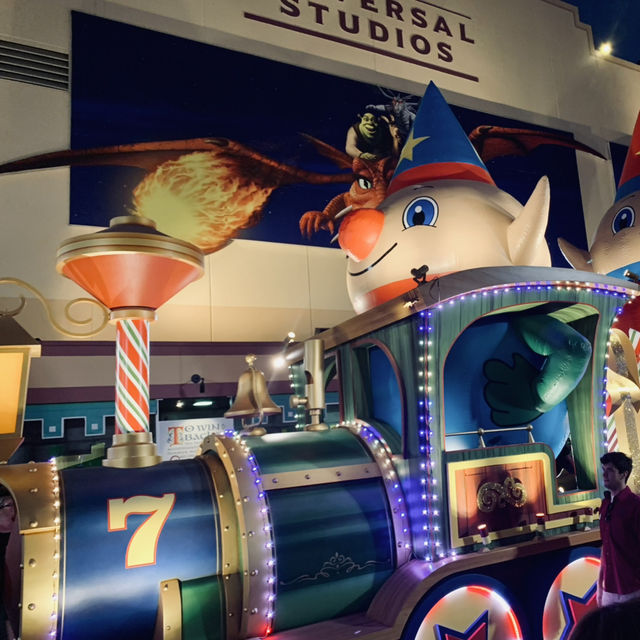 Christmas Parade at Universal Orlando: Spectacular Celebration