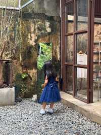 GOOD SLOW CAFE พักผ่อนที่คาเฟ่ในวันหยุด