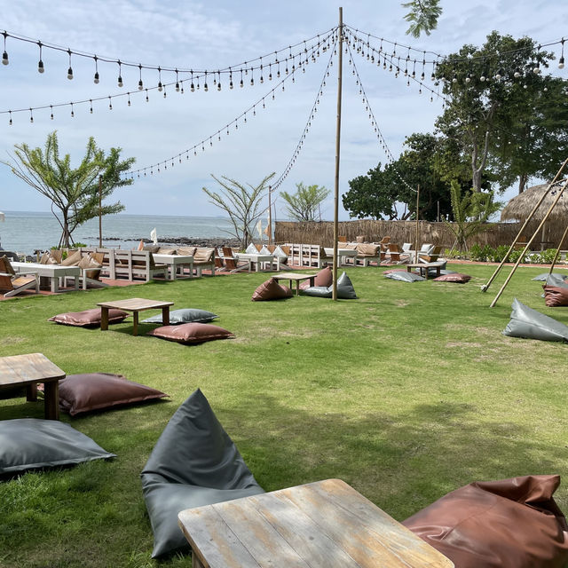 The Oxygen Beachfront Oasis Pattaya 