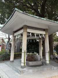 静かな境内で季節の移ろいを感じる『亀戸天神』