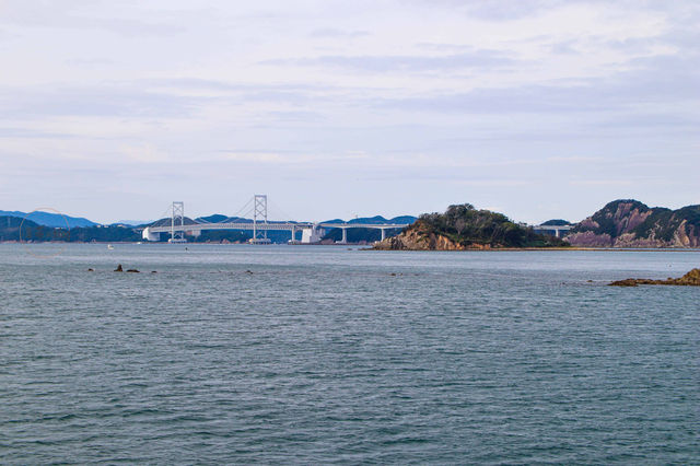 淡路島必去景點：鳴門漩渦(鳴門の渦潮)，搭船近距離感受漩渦帶來的震撼感