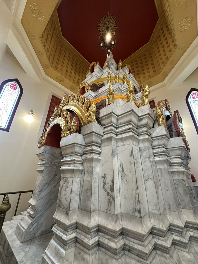 ขึ้นดอยแม่สลอง ไหว้พระบรมธาตุศรีนครินฯ