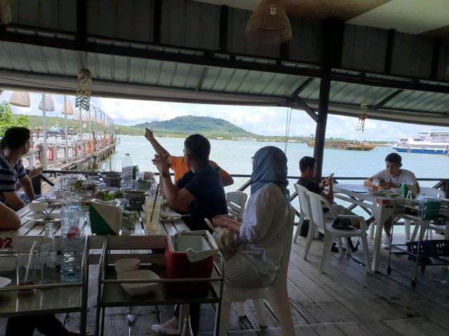 แหลมหินซีฟู้ด ภูเก็ต