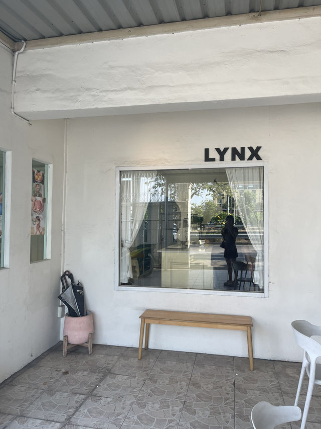 คาเฟ่ LYNX โพธิ์นิมิตร 🍰🧁