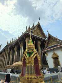 Exploring the Grand Palace: A Must-Visit in Bangkok 🏰