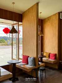 OASIS – บ้านไม้ริมนาข้าวนาเกลือ ที่เพชรบุรี