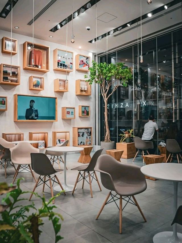 Uniqlo Coffee