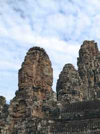 🇰🇭 Bayon: The Temple of Mysterious Stone Faces 🏛 