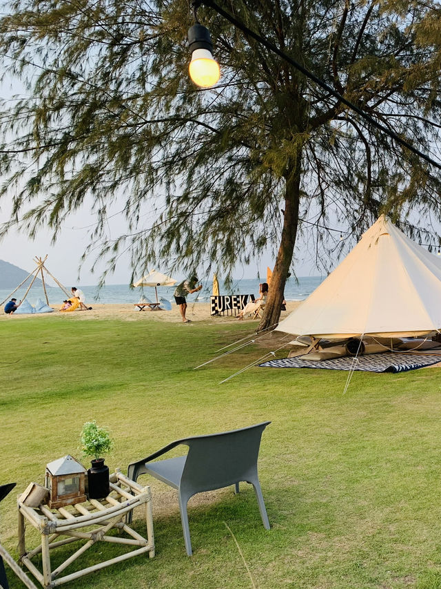 คาเฟ่ริมทะเลสุดชิล ที่ Eureka Beach Cafe หัวหิน