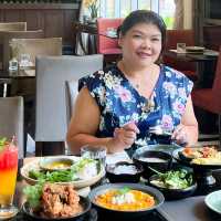 ร้านอาหารไทย ฝีมือรถดั้งเดิม กับร้านอรุณ