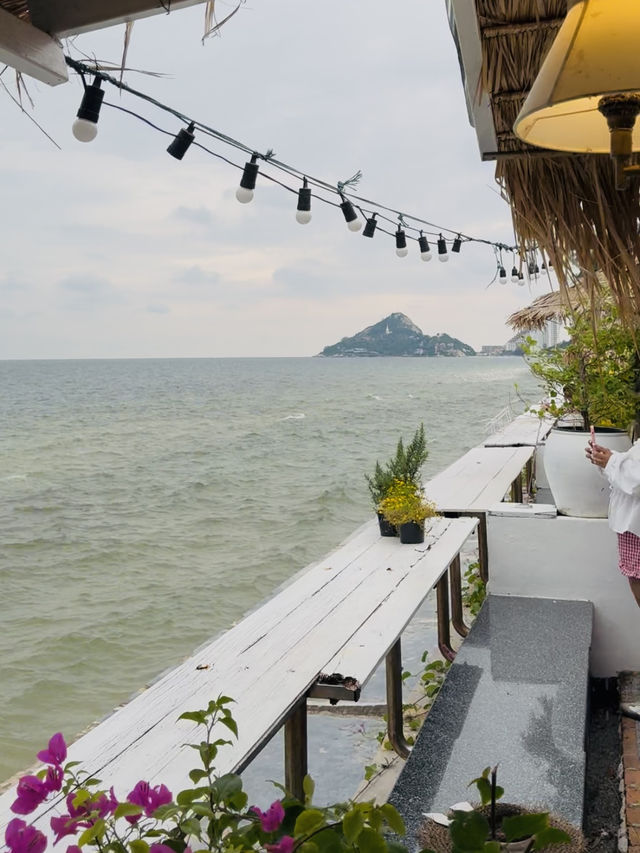 สัมผัสความชิลที่ Chaplu Cafe & Restaurant หัวหิน 