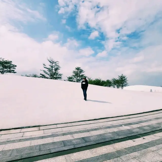 Sky Mountain Haikou: Where Architecture Meets the Sea