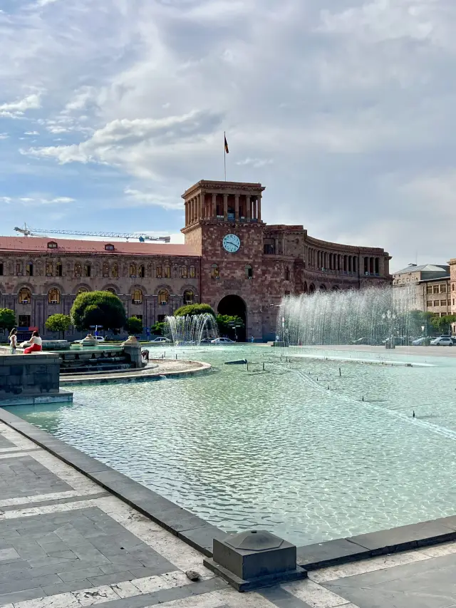 การเดินทางในฤดูใบไม้ผลิไปยังอาร์เมเนีย: เดินเล่นในเยเรวาน