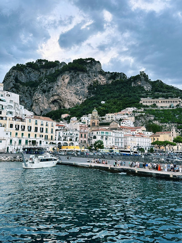 A Day Trip Guide to Experience the Enchanting Cliffs of Positano 