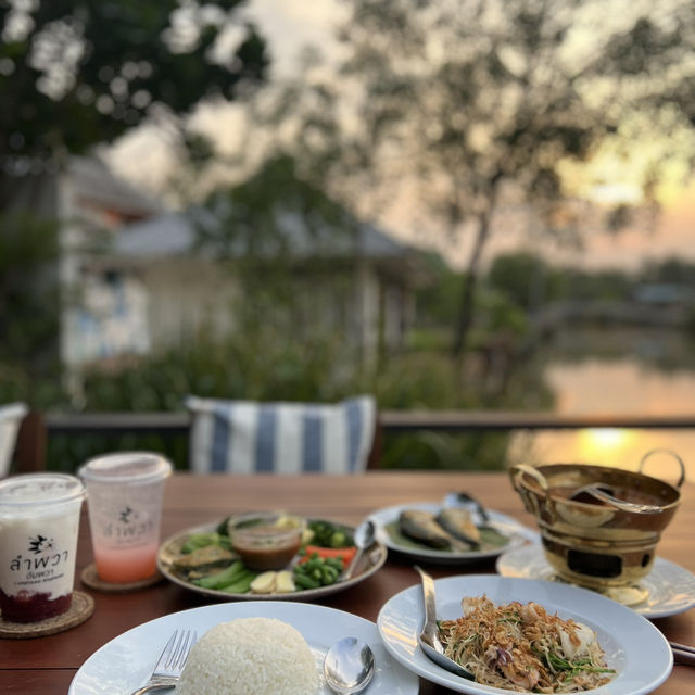 ลำพวา ร้านอาหารลับๆ ที่ซ้อนตัวในรีสอร์ท