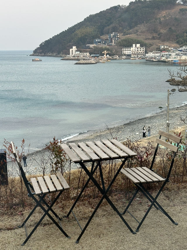 매미성만 가면 너무 아쉬워요! 매미카페 어때요? 🌊☕️