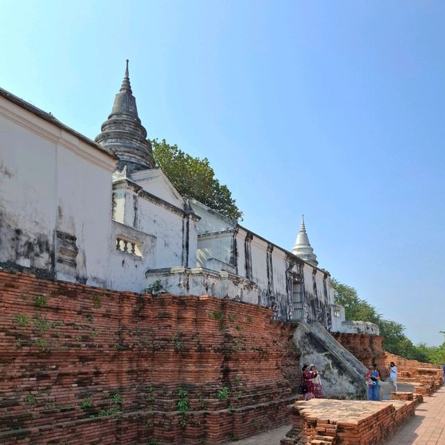 เที่ยวโบราณสถาน ปราสาทนครหลวง