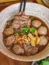 🥢ร้านก๋วยเตี๋ยวเรือ สไตล์คาเฟ่ มีโซนเด็ก