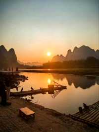 Drifting Through Heaven: The Tranquil Beauty of Guilin