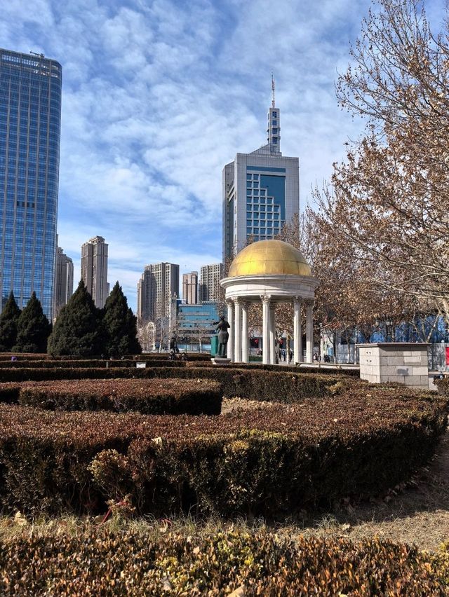 From Tianjin to Tuscany : Falling in Love withbItaluan Town 