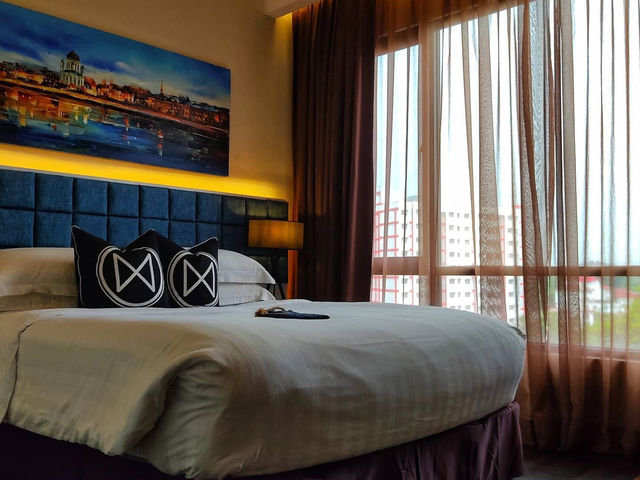 “M Roof Hotel Ipoh — Modern Urban Comfort Meets Stylish Simplicity”