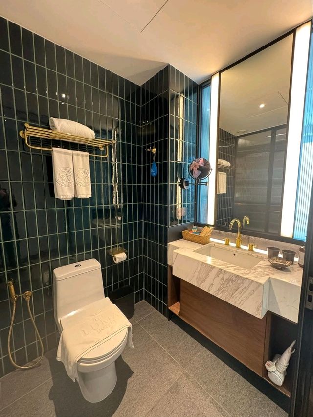 "The LUMA Hotel: Kota Kinabalu’s Urban Oasis of Design and Comfort"