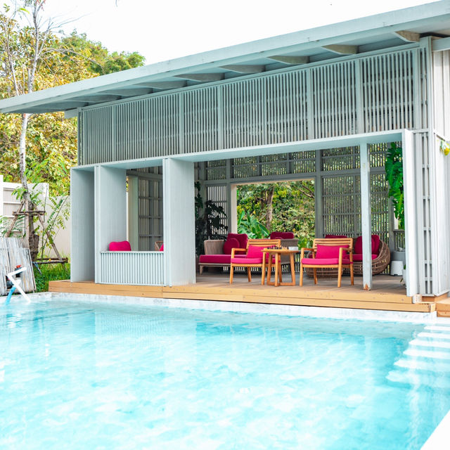 Sala Bang Pa-In ที่พักริมเเม่น้ำวิวดีสุดปัง