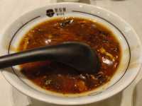 【屯門美食】時代廣場《堅信號》探店：香濃擔擔麵x創意番茄套餐🍜🍅