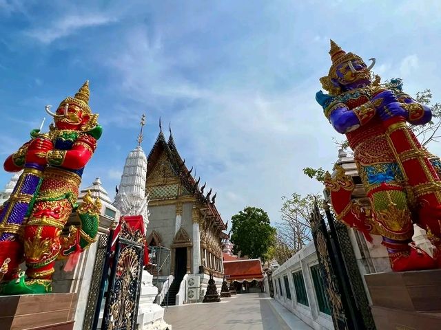 Tranquility in the Heart of the City: Discovering the Serenity of Guanyin Temple with Trip.com