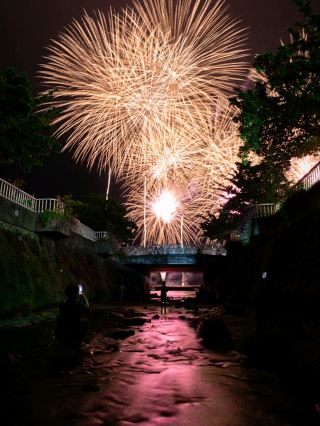 Night Sky on Fire – Atami’s Spectacular Seaside Fireworks