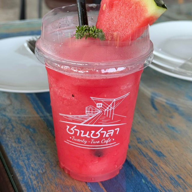 ชานชาลา 22 คาเฟ่ ☕️