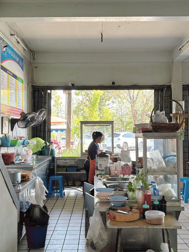 บุญตา ข้าวมันไก่ ร้านเด็ดแห่งเมืองปราจีน